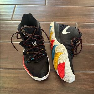 Nike Kyrie 5 Friends Size 10.5